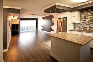 1600 NE 114th St APT 207, Miami, FL 33181, Sold 05/09/22