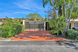 7811 SW 102nd Pl, Miami, FL 33173, Sold 04/27/22