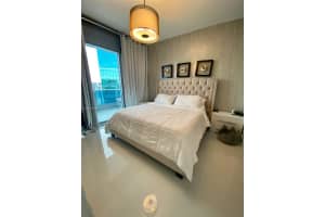 200 Biscayne Blvd Way APT 4512, Miami, FL 33131, Sold 07/13/22
