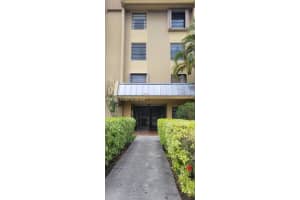 10431 N Kendall Dr APT D209, Miami, FL 33176, Sold 05/02/22