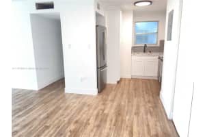 100 Fontainebleau Blvd APT 201, Miami, FL 33172, Sold 05/20/22