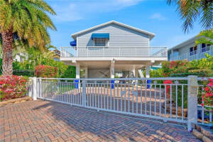 214 Aberdeen Ct, Tavernier, FL 33070, Sold 06/02/22