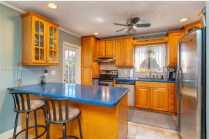 9811 SW 57th St, Cooper City, FL 33328, Sold 05/26/22