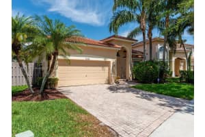 16407 Sapphire Dr, Weston, FL 33331, Sold 06/02/22