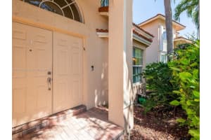 16407 Sapphire Dr, Weston, FL 33331, Sold 06/02/22