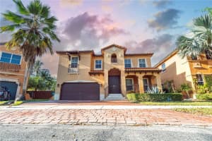 15271 SW 26th Terrace, Miami, FL 33185, Sold 05/25/22