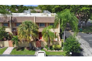 7175 Nova Dr APT 201, Davie, FL 33317, Sold 05/31/22