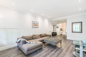 840 Lenox Ave APT 8, Miami Beach, FL 33139, Sold 08/19/22