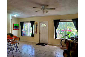 871 W Country Club Cir, Plantation, FL 33317, Sold 06/03/22