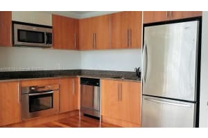 300 S Biscayne Blvd t 3409, Miami, FL 33131, Sold 06/01/22