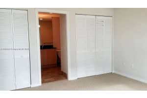 300 S Biscayne Blvd t 3409, Miami, FL 33131, Sold 06/01/22