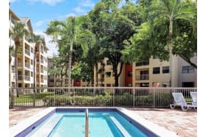 8333 Lake Dr APT 406, Doral, FL 33166, Sold 06/17/22