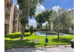 1800 W 54th St APT 414, Hialeah, FL 33012, Sold 05/17/22