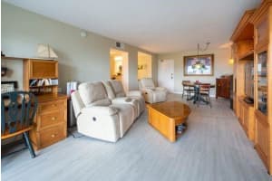 1200 Hibiscus Ave APT 1006, Pompano Beach, FL 33062, Sold 05/19/22