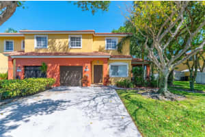 10261 SW 18th St, Miramar, FL 33025, Sold 05/06/22