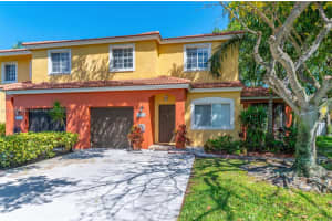 10261 SW 18th St, Miramar, FL 33025, Sold 05/06/22