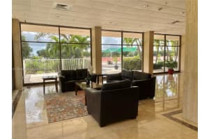 400 Kings Point Dr APT 424, Sunny Isles Beach, FL 33160, Sold 07/08/22