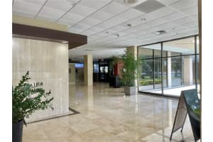 400 Kings Point Dr APT 424, Sunny Isles Beach, FL 33160, Sold 07/08/22