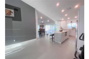 18883 NW 89th Ave, Hialeah, FL 33018, Sold 05/13/22
