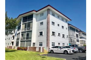 4140 NW 44th Ave APT 203, Lauderdale Lakes, FL 33319, Sold 05/27/22