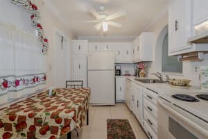 4140 NW 44th Ave APT 203, Lauderdale Lakes, FL 33319, Sold 05/27/22