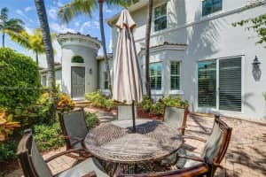 827 Spinnaker Dr E, Hollywood, FL 33019, Sold 05/19/22