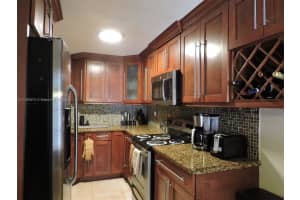 10101 SW 154th Cir Ct Apt 103-11, Miami, FL 33196, Sold 06/09/22