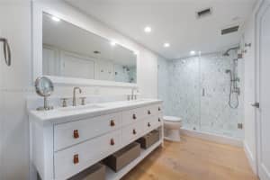 2101 Brickell Ave APT 1510, Miami, FL 33129, Sold 06/16/22