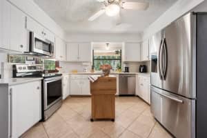 11300 SW 3rd St, Plantation, FL 33325, Sold 06/03/22