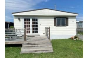 700 NW 219th Ave, Pembroke Pines, FL 33029, Sold 06/21/22