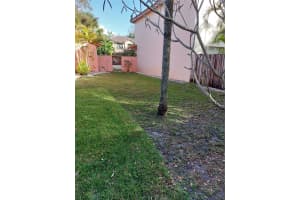 19050 NW 89th Ct, Hialeah, FL 33018, Sold 05/18/22