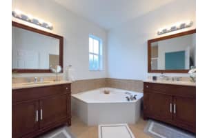 10760 NW 74th St, Medley, FL 33178, Sold 05/23/22