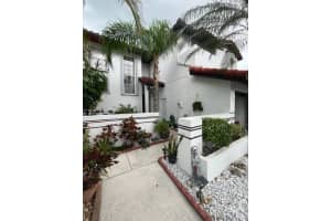 8402 SW 208th St, Cutler Bay, FL 33189, Sold 05/19/22