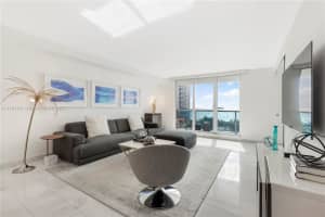 2301 Collins Ave APT 638, Miami Beach, FL 33139, Sold 05/19/22