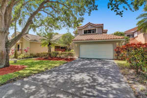 237 NW 100th Ave, Plantation, FL 33324, Sold 05/20/22
