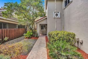 237 NW 100th Ave, Plantation, FL 33324, Sold 05/20/22