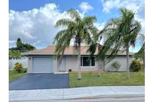 9607 NW 81st St, Tamarac, FL 33321, Sold 06/03/22