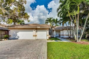 3340 Overlook Rd, Davie, FL 33328, Sold 06/01/22