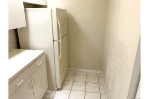 18850 NW 57th Ave APT 302, Hialeah, FL 33015, Sold 06/16/22