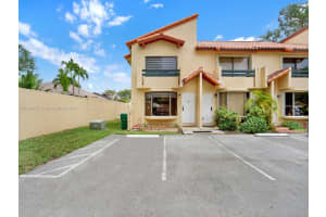 7819 SW 102nd Ln, Miami, FL 33156, Sold 05/19/22