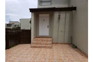 9980 NW 9th St Cir Apt 206-5, Miami, FL 33172, Sold 05/06/22