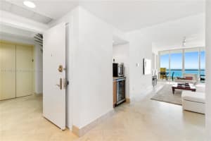 17875 Collins Ave #3902, Sunny Isles Beach, FL 33160, Sold 07/29/22