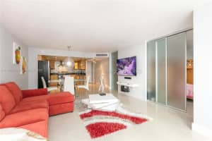 6039 Collins Ave APT 721, Miami Beach, FL 33140, Sold 05/05/22