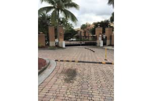 8040 N Nob Hill Rd APT 203, Tamarac, FL 33321, Sold 06/16/22