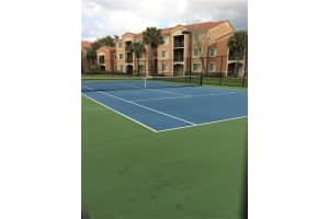 8040 N Nob Hill Rd APT 203, Tamarac, FL 33321, Sold 06/16/22