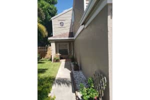 224 SW 159th Ln, Sunrise, FL 33326, Sold 05/17/22