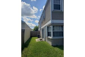 224 SW 159th Ln, Sunrise, FL 33326, Sold 05/17/22