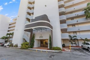 1650 NE 115th St APT 201, Miami, FL 33181, Sold 05/11/22