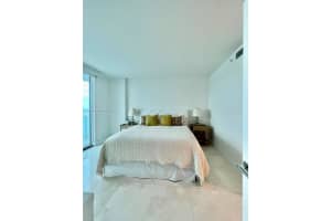 2101 Brickell Ave APT 3203, Miami, FL 33129, Sold 04/29/22