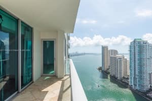 300 S Biscayne Blvd t 3304, Miami, FL 33131, Sold 05/31/22